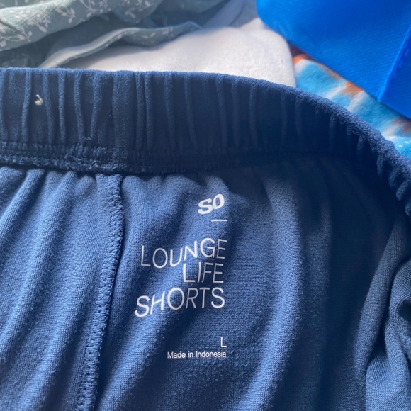 Size: L - Picture 3 of 4